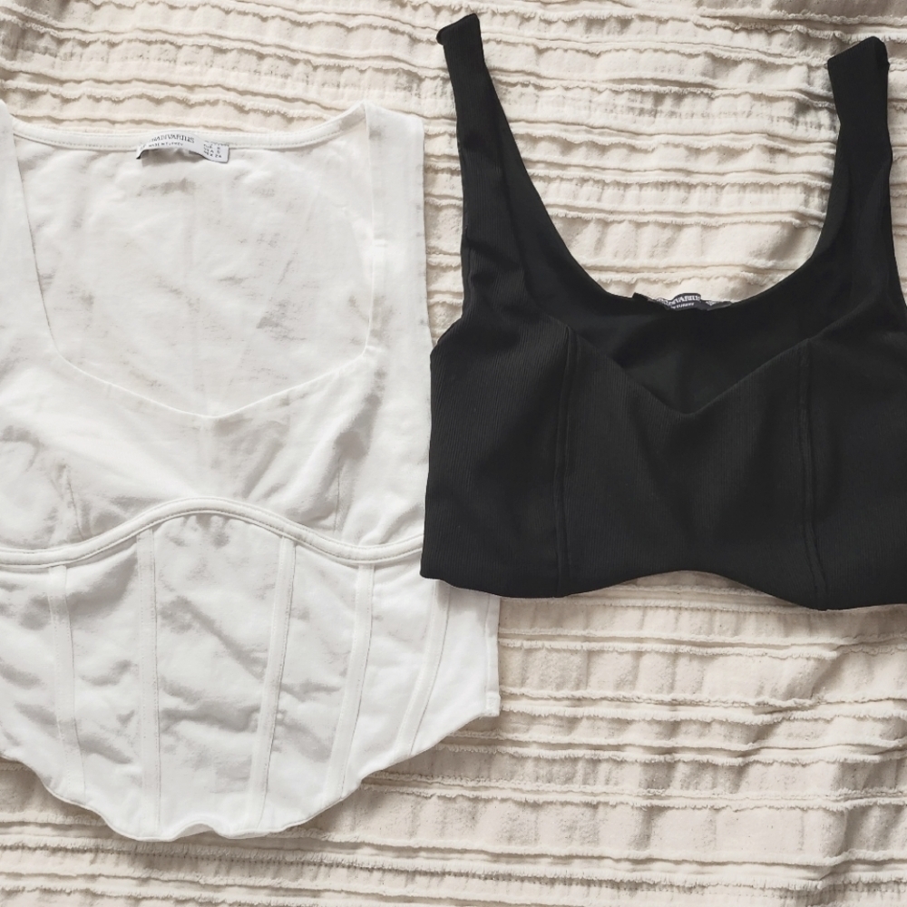 Stradivarius crop tops (2) white size Small, black size Medium